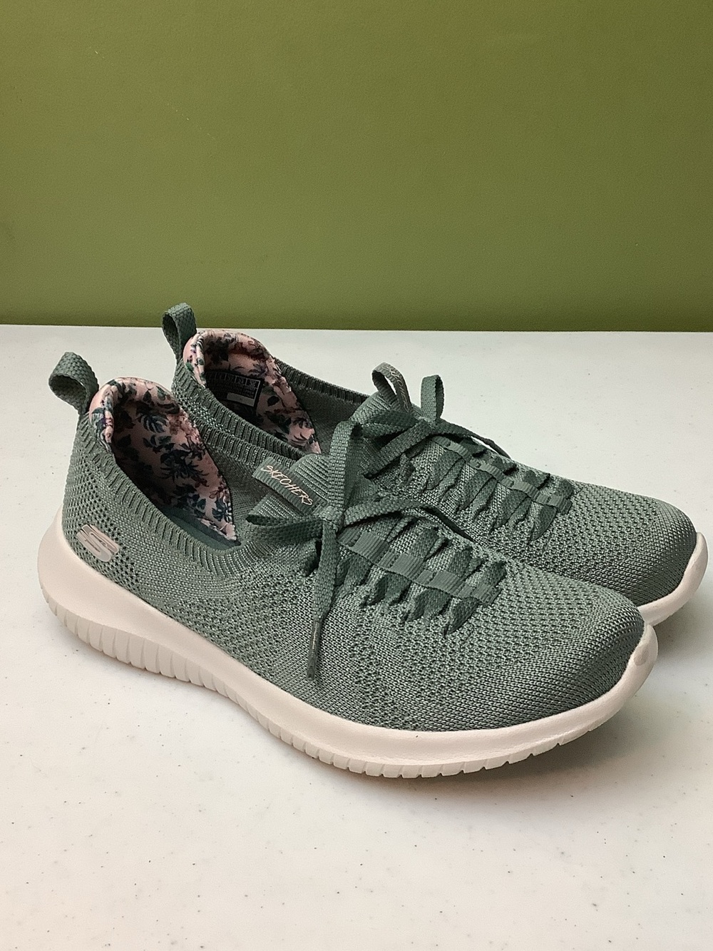 Skechers wide fit memory foam sage green slip ons sneakers, size 7 wide